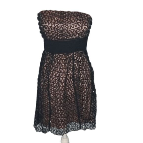 Modcloth, Black/pink strapless laced dress - Picture 1 of 6